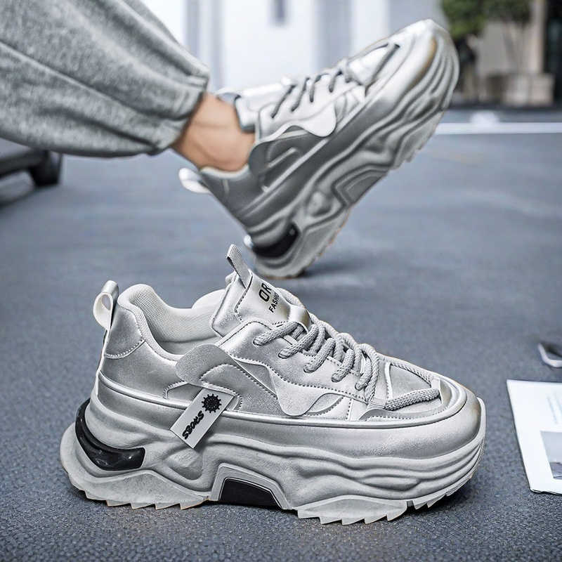 Men Shoes Runners - รองเท้าผ้าใบสีดำสำหรับผู้ชาย รุ่น Black Platforme Tennis Man