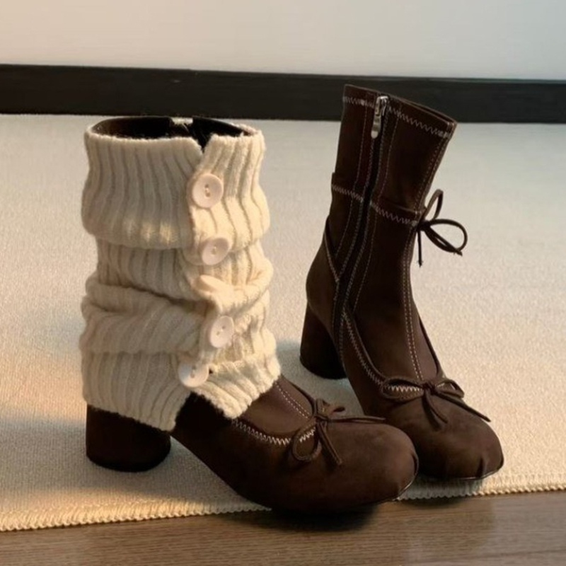 Chelsea Boots Suede - รองเท้าบูทส้นสูงแบบผูกโบว์สำหรับผู้หญิง รองเท้าแมรี่เจนแบบใหม่ ฤดูหนาว 2025 รองเท้าบูทเชลซีหนังกลับดีไซน์เนอร์ ส้นหนา