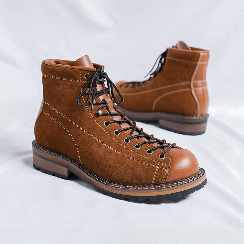 Chelsea Boots Suede - รองเท้าเดินป่า รองเท้าบูทเดินป่าผู้ชาย รองเท้าบูทหนังวัวพื้นหนาแบบอังกฤษ รองเท้าบูทขี่มอเตอร์ไซค์หุ้มข้อ รองเท้าผ้าใบลำลอง รองเท้าเดินป่า