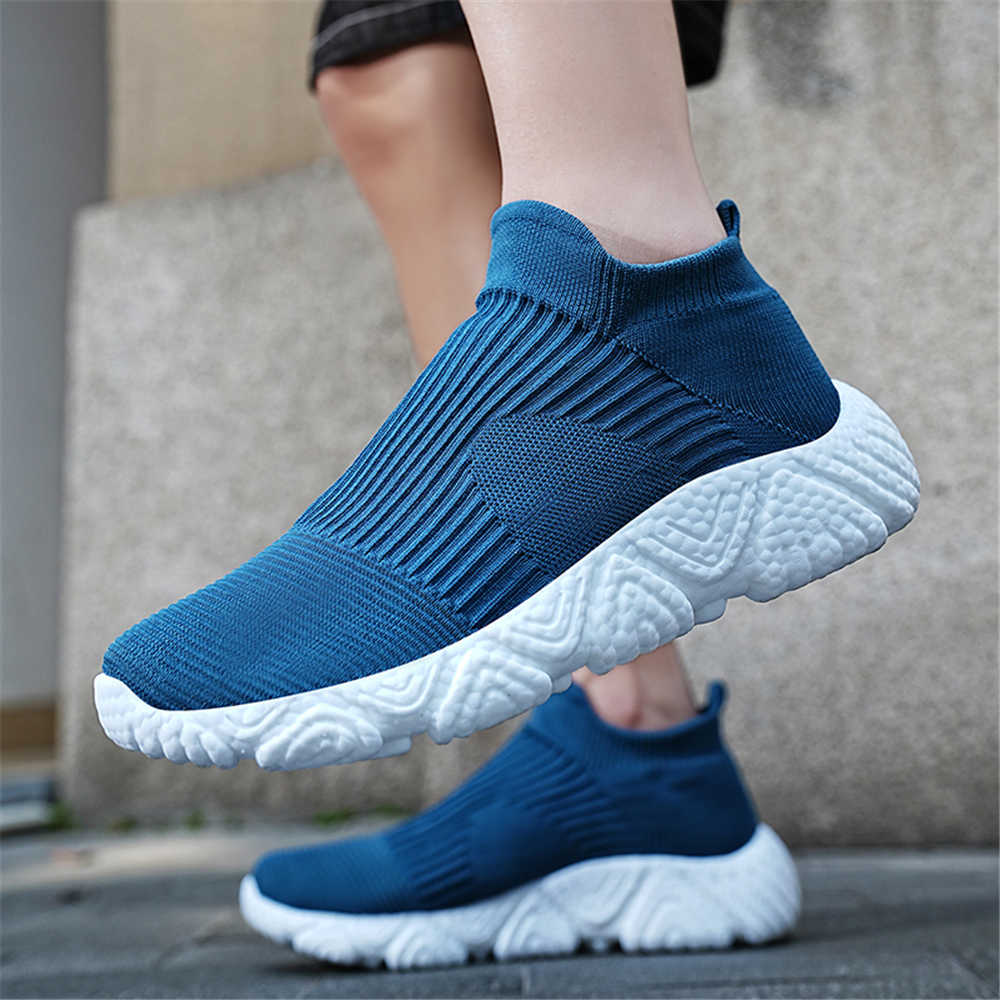 Men Shoes Sale - รองเท้าบูทเทนนิสสีเข้มไซส์ 45 สำหรับผู้ชาย รองเท้าบูทยาว รองเท้าผ้าใบข้อสั้น รองเท้ากีฬาผู้ชาย
