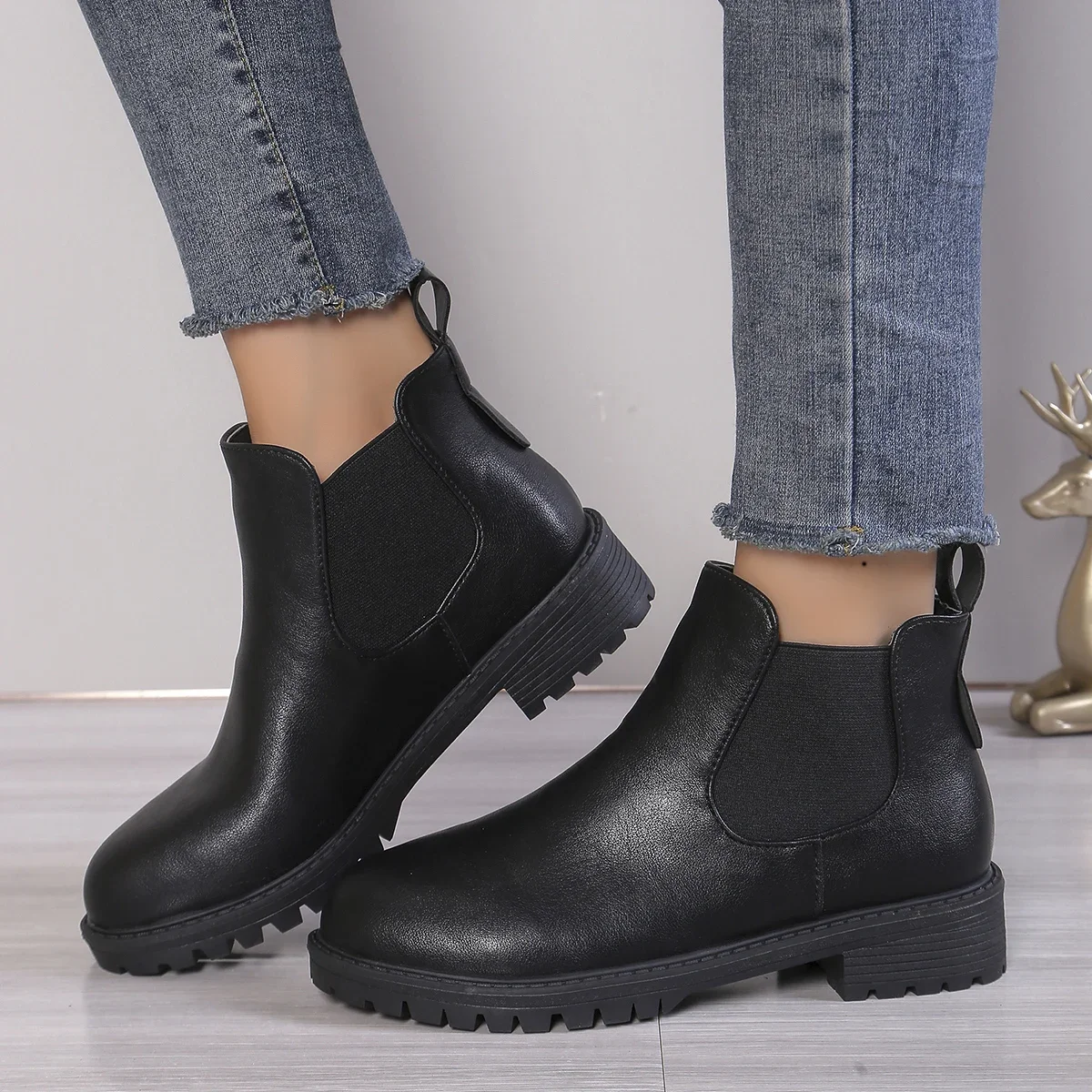 Chelsea Boots Suede - ผู้หญิงสบายๆเชลซีรองเท้าข้อเท้ารอบToeสีดําPUหนังสั้นรองเท้าผู้หญิงสบายรองเท้าส้นสูงSlipบนBotas De Mujer 2024