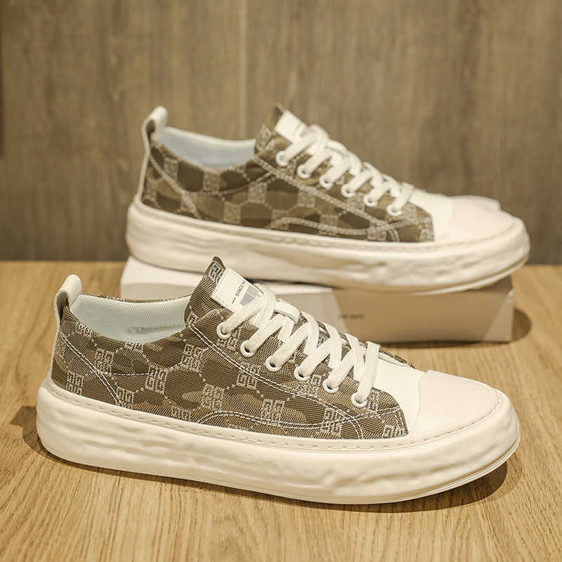 Men Shoes China - รองเท้าทรงกลมแบบมีพื้นรองเท้าเสริมสวย รองเท้าแมรี่เจน รองเท้าผ้าใบสีน้ำเงินสำหรับผู้ชาย รองเท้ากีฬาผู้ชาย ดีไซน์โดดเด่น ซันนี่