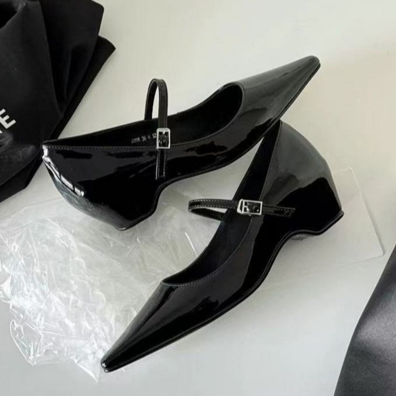 รองเท้าส้นเตารีดแบบแมรี่เจน ดี - Dress Shoe Pointed บทวิจารณ์และราคา