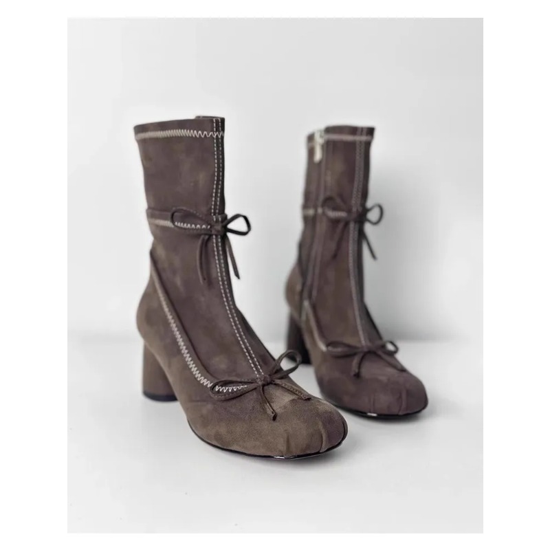 แฟชั่นฤดูหนาว 2026 รองเท้าส้นส - Chelsea Boots Suede บทวิจารณ์และราคา
